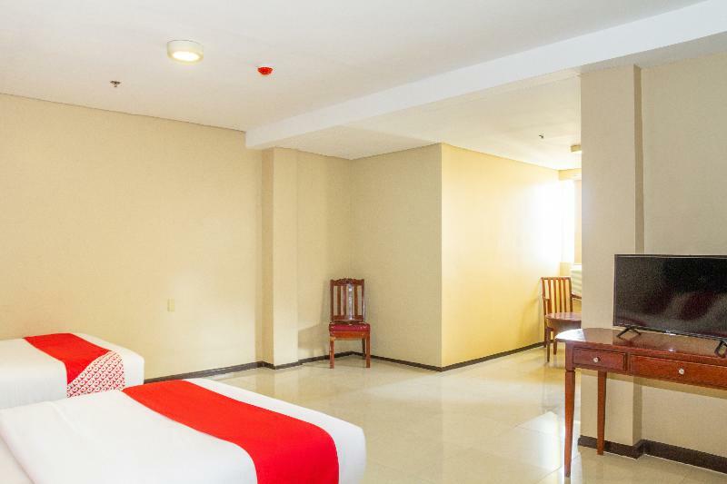Oyo 133 Jazzy James Country Hotel 2 Davao Exterior photo