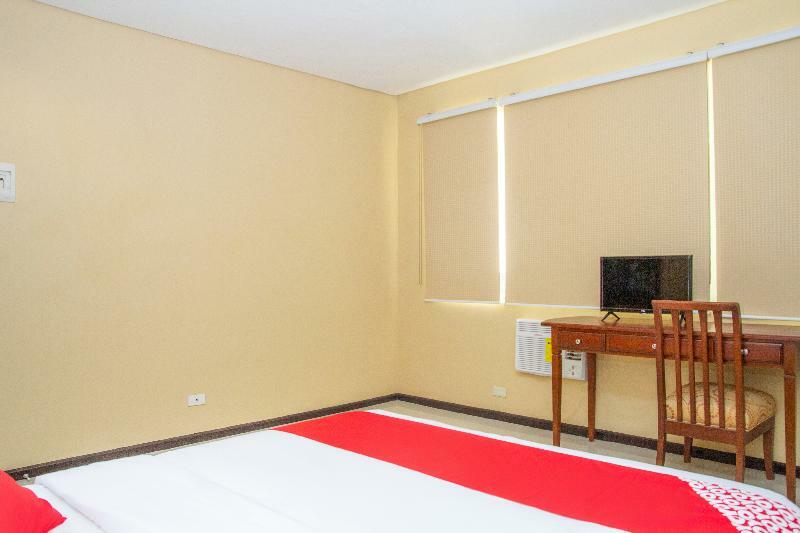Oyo 133 Jazzy James Country Hotel 2 Davao Exterior photo